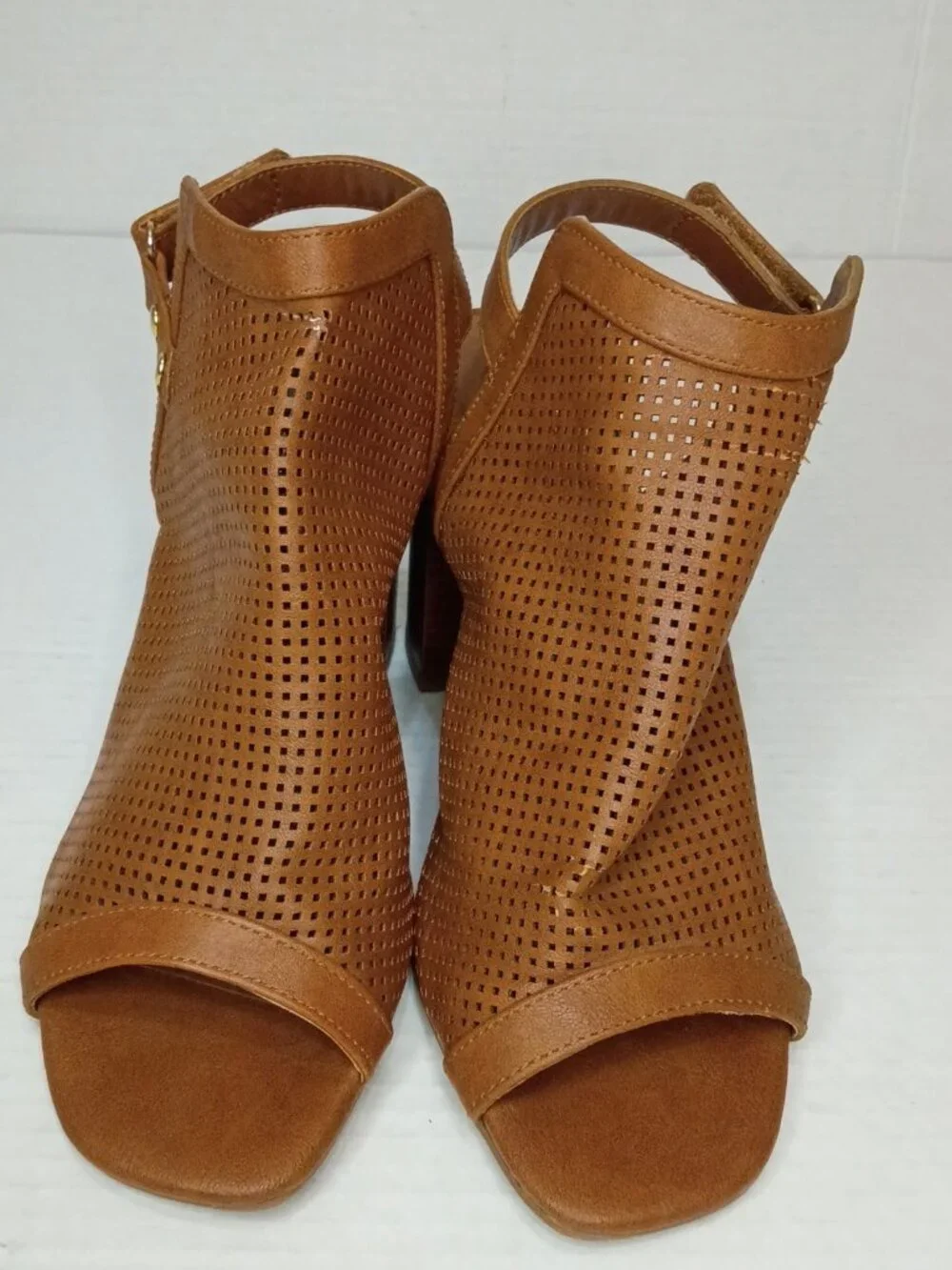 Steven by Steve Madden Stacked Tan Perforated Slingback Booties Women’s 8.5M